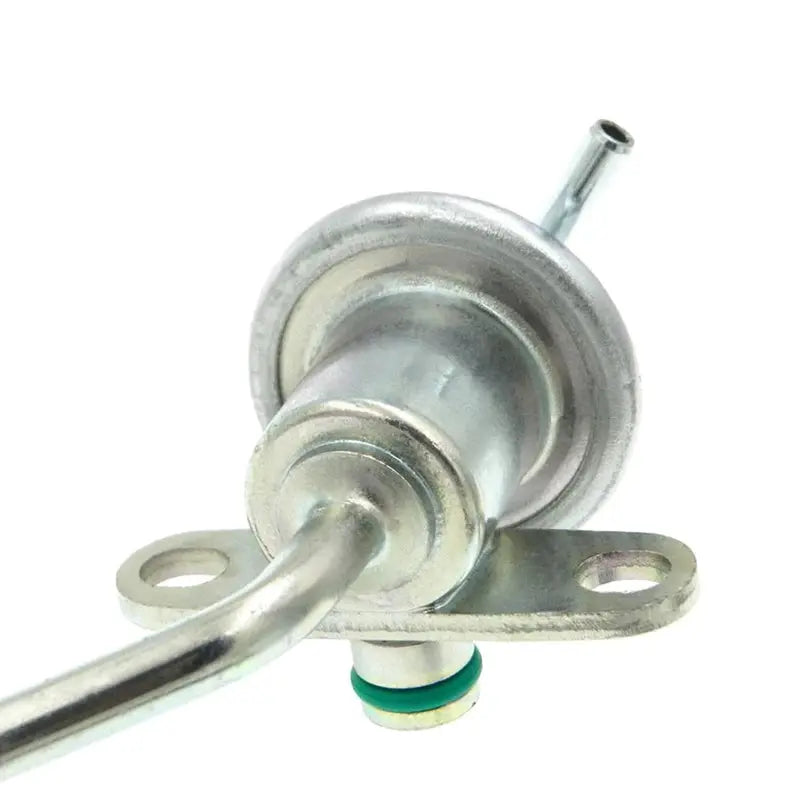 1 Piece Fuel Injection Pressure Regulator New 23280-75040 2328075040 Silver for Toyota Innova Fortuner Coaster Hilux Surf Hiace