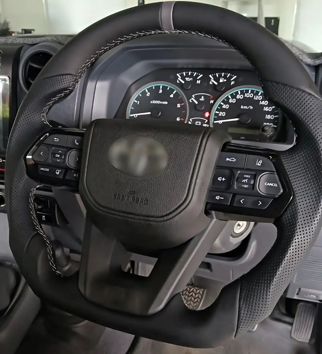 Aftermarket Steering Wheel – Fits Toyota LandCruiser 70 Series (76/78/79) Tuck's Performance