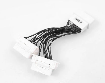 Two devices connected via OBD2 splitter