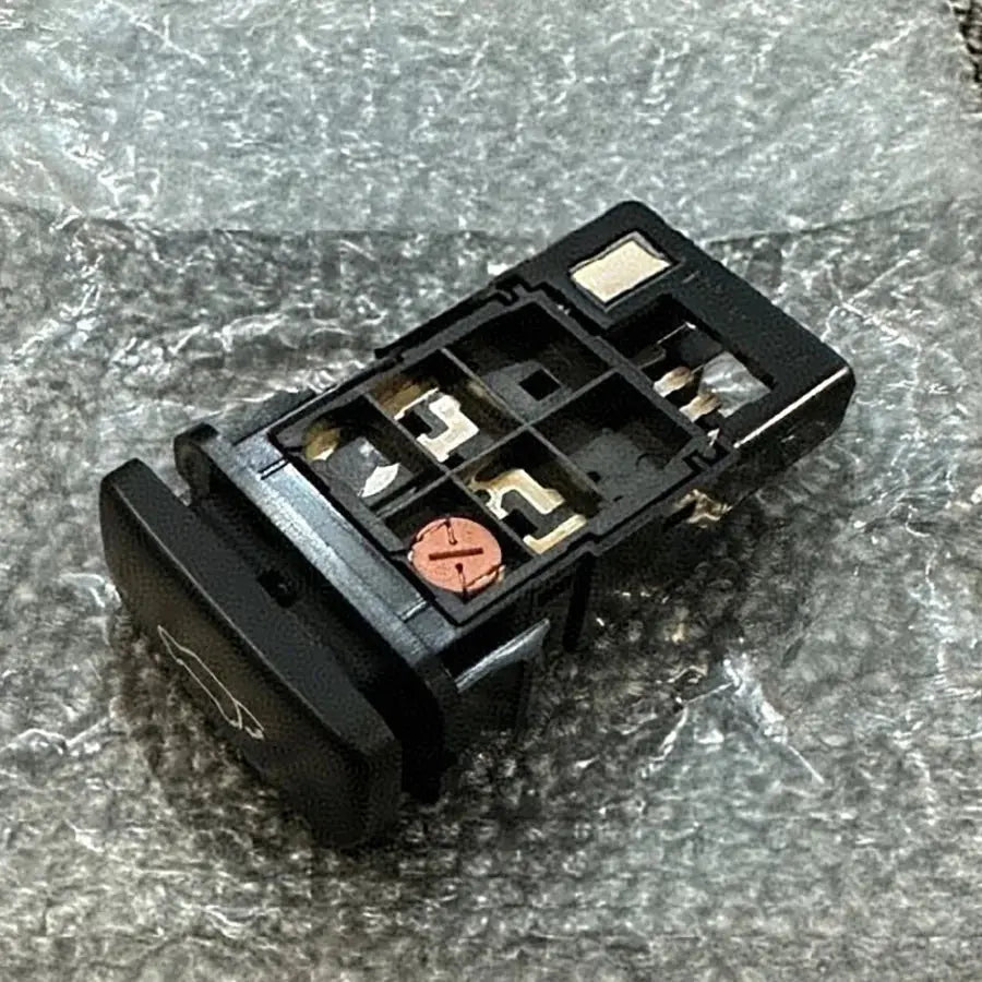 LC200 Rear Tailgate Button / Boot Release Switch (2012–2021) Tuck's Performance