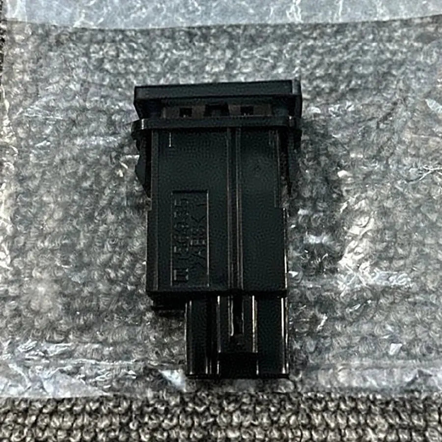 LC200 Rear Tailgate Button / Boot Release Switch (2012–2021) Tuck's Performance