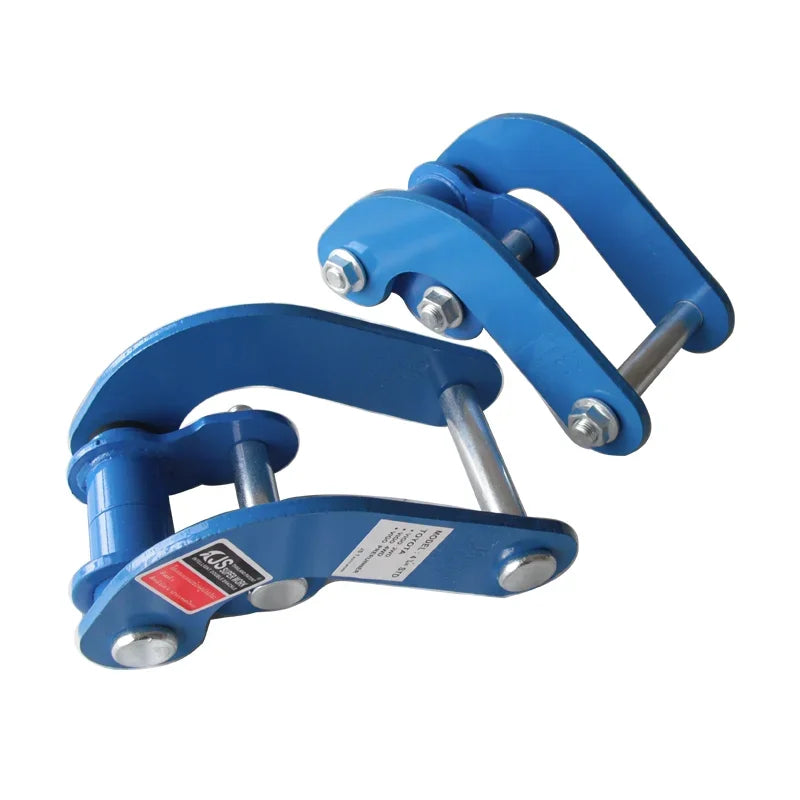 Greasable shackle with grease nipple detail