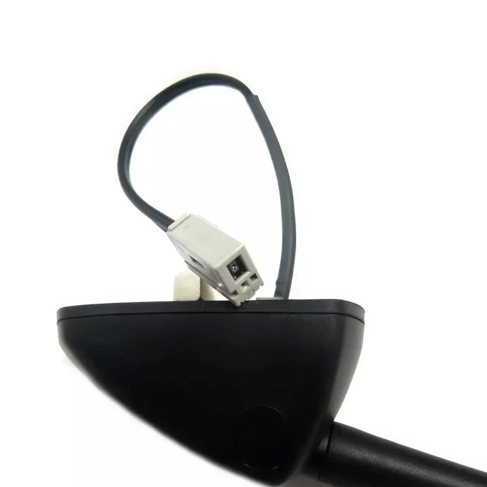 Radio antenna coax connector for Isuzu MU-X