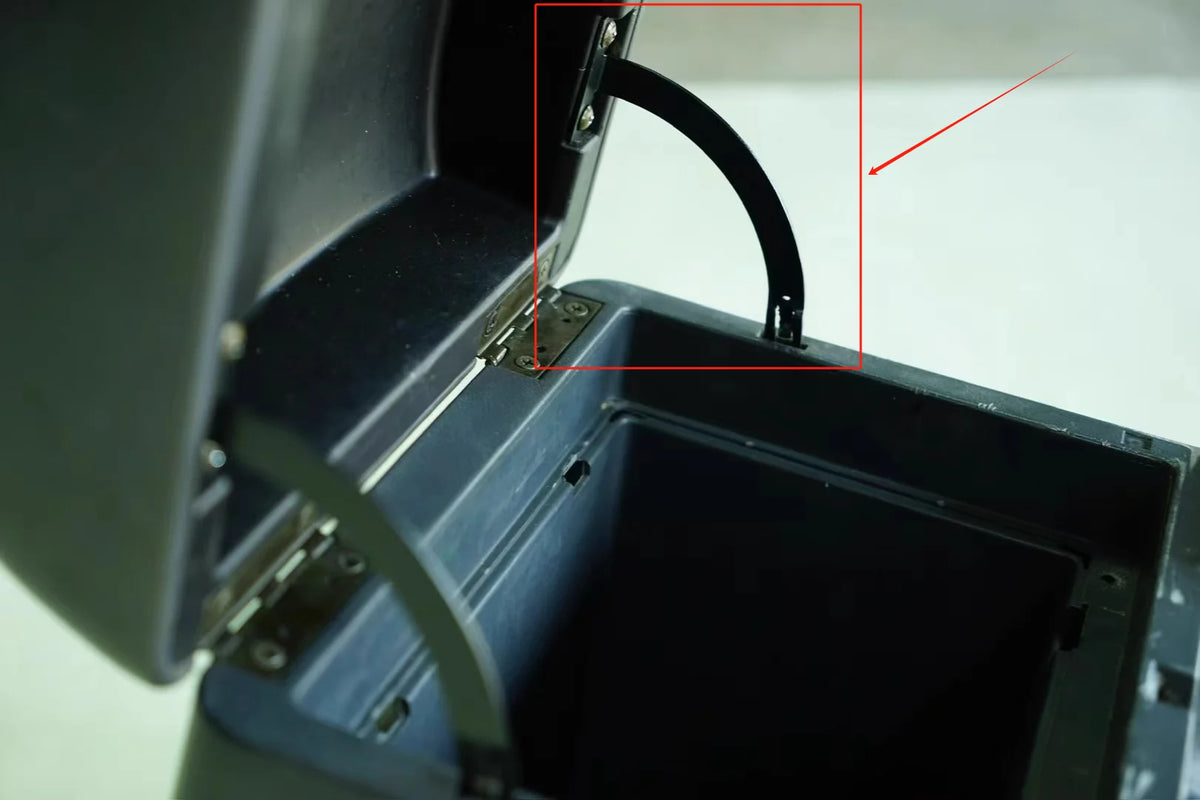 Nissan Patrol GU armrest lid support brackets