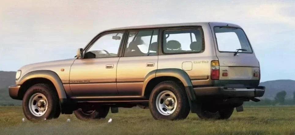 80 Series window rubber chrome