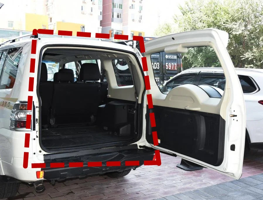 Pajero rear door seal detail