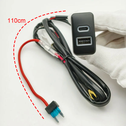 QC3.0 and USB-C PD port detail