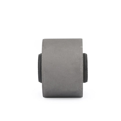 Patrol radius arm bush detail